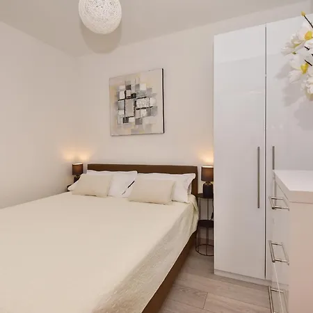 Apartman Luka Igrane Exterior photo